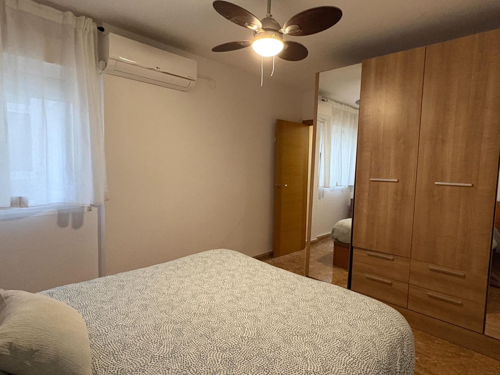 3 slaapkamer Flat te huur in San Juan de Alicante / Sant Joan d'Alacant - € 1.050 (Ref: 9571386)