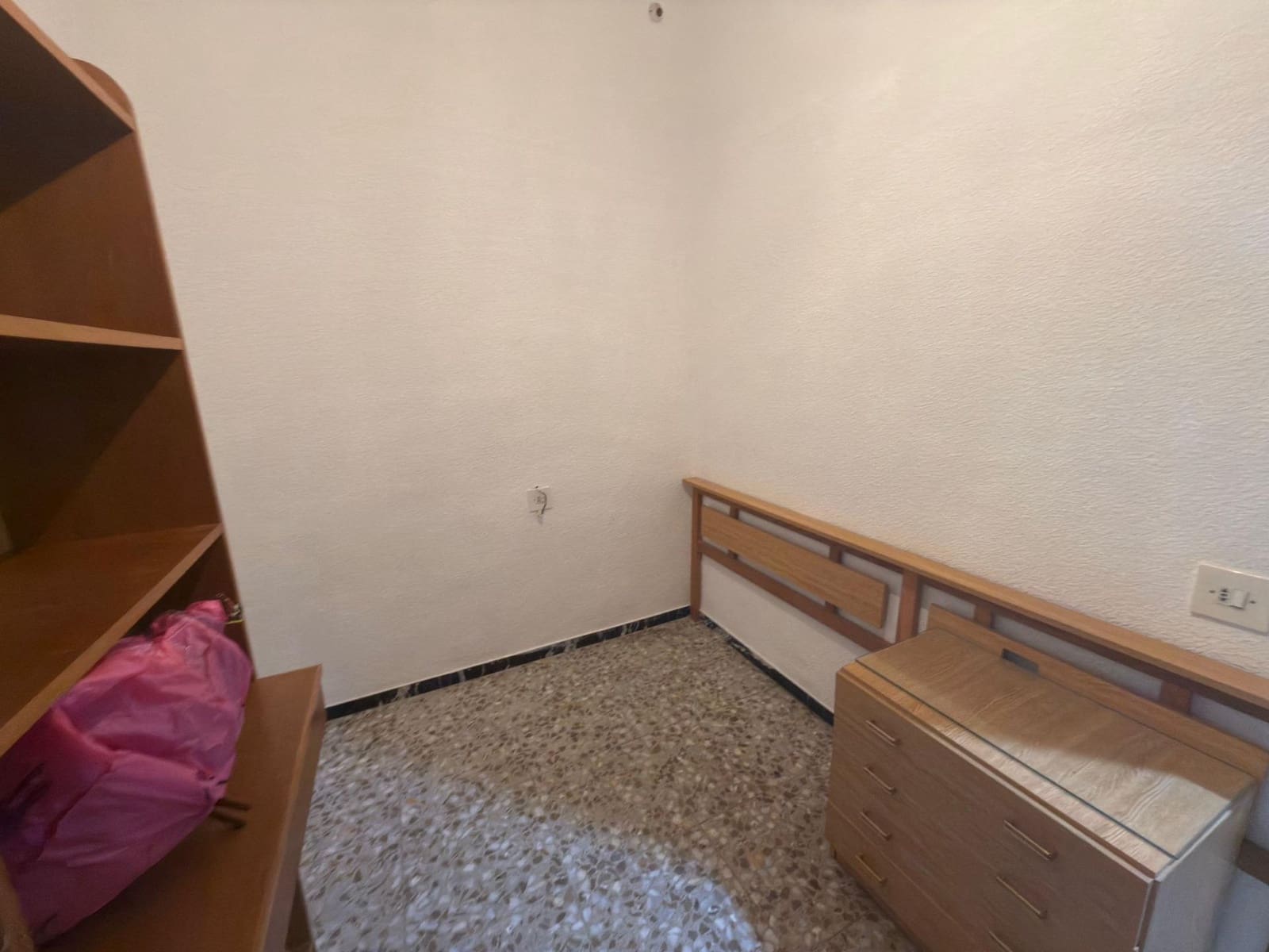 3 bedroom Flat for sale in Alicante / Alacant city - € 141,000 (Ref: 9591540)