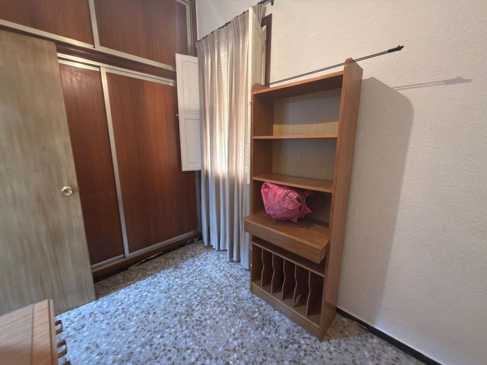 3 bedroom Flat for sale in Alicante / Alacant city - € 141,000 (Ref: 9591540)