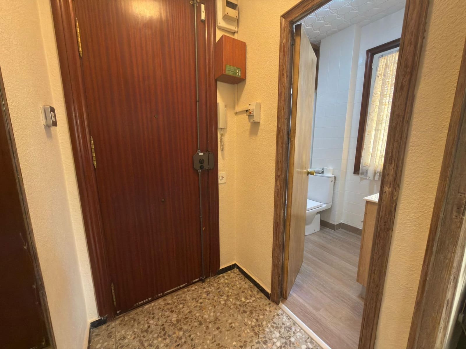 3 bedroom Flat for sale in Alicante / Alacant city - € 141,000 (Ref: 9591540)