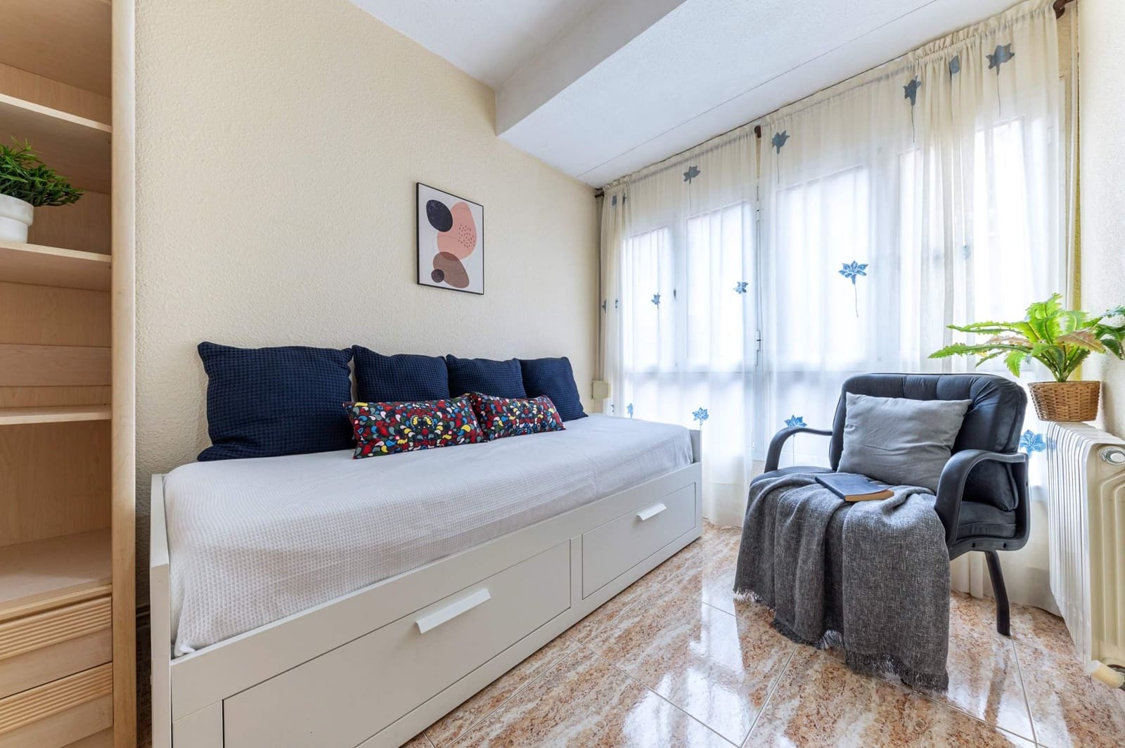 2 bedroom Flat for sale in Alicante / Alacant city - € 277,000 (Ref: 9591541)