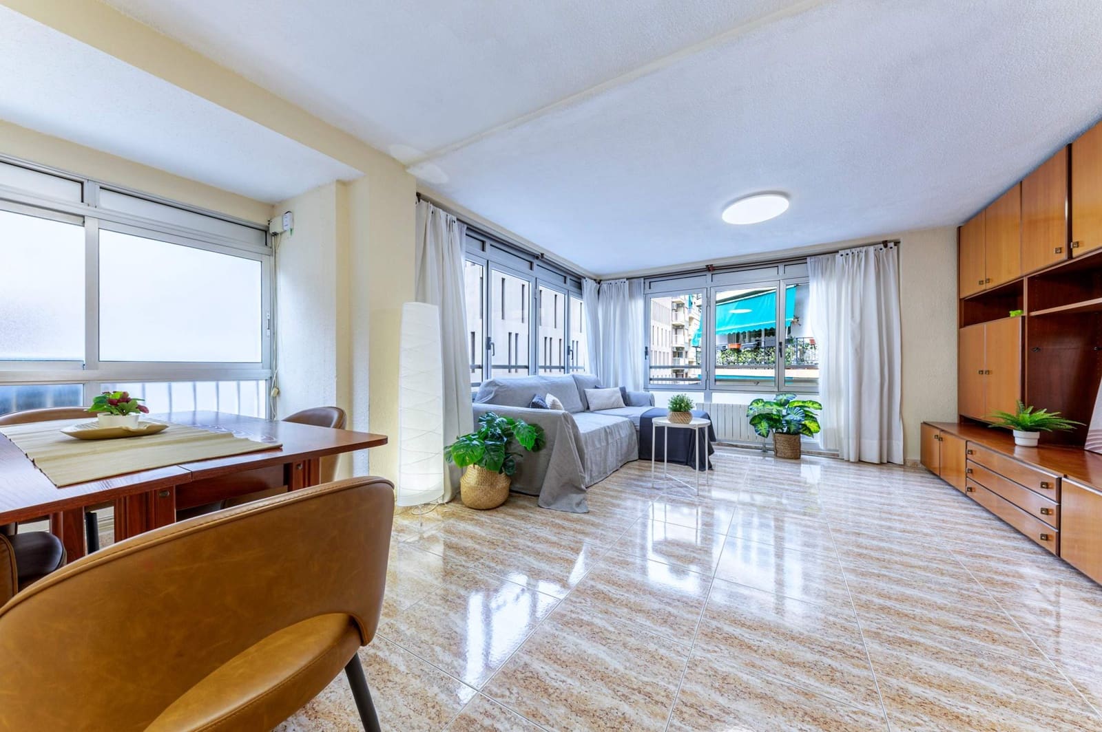 2 bedroom Flat for sale in Alicante / Alacant city - € 277,000 (Ref: 9591541)