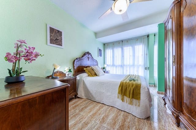 2 soveværelse Lejlighed til salg i Barrio del Centro, Alicante by - € 277.000 (Ref: 9591541)