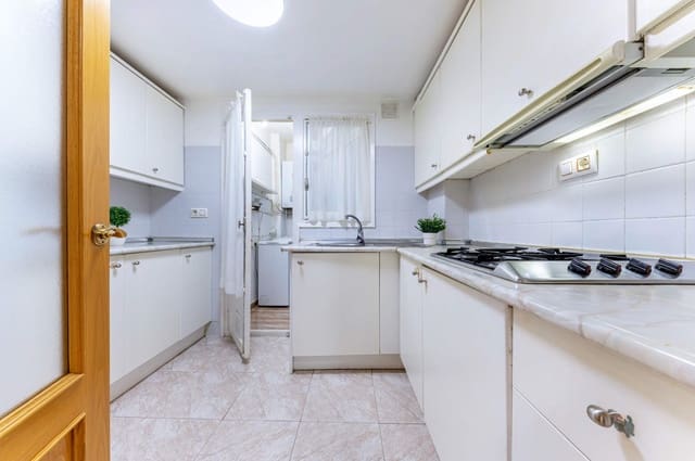 2 soveværelse Lejlighed til salg i Barrio del Centro, Alicante by - € 277.000 (Ref: 9591541)
