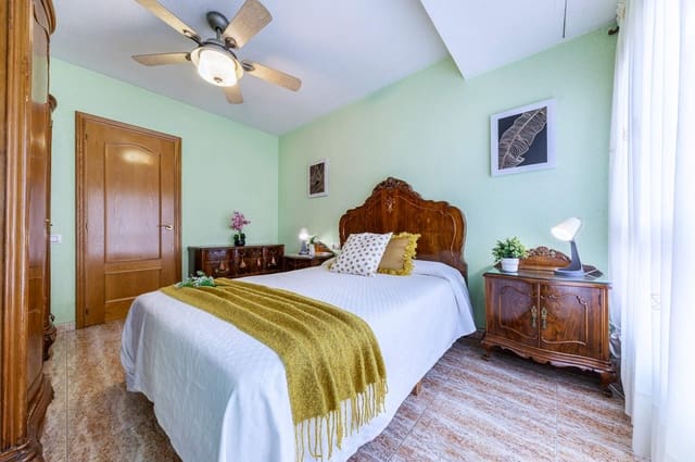 2 soveværelse Lejlighed til salg i Barrio del Centro, Alicante by - € 277.000 (Ref: 9591541)