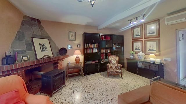 4 makuuhuone Huvila myytävänä paikassa San Vicente / Sant Vicent del Raspeig mukana uima-altaan - 375 000 € (Ref: 9591543)