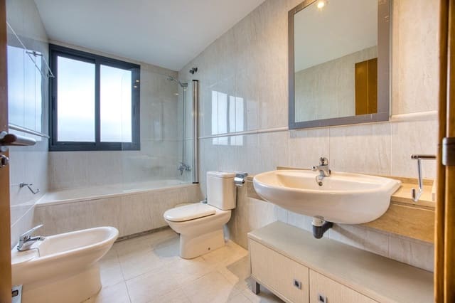 2 chambre Penthouse à vendre à Alicante ville avec piscine - 450 000 € (Ref: 9591550)