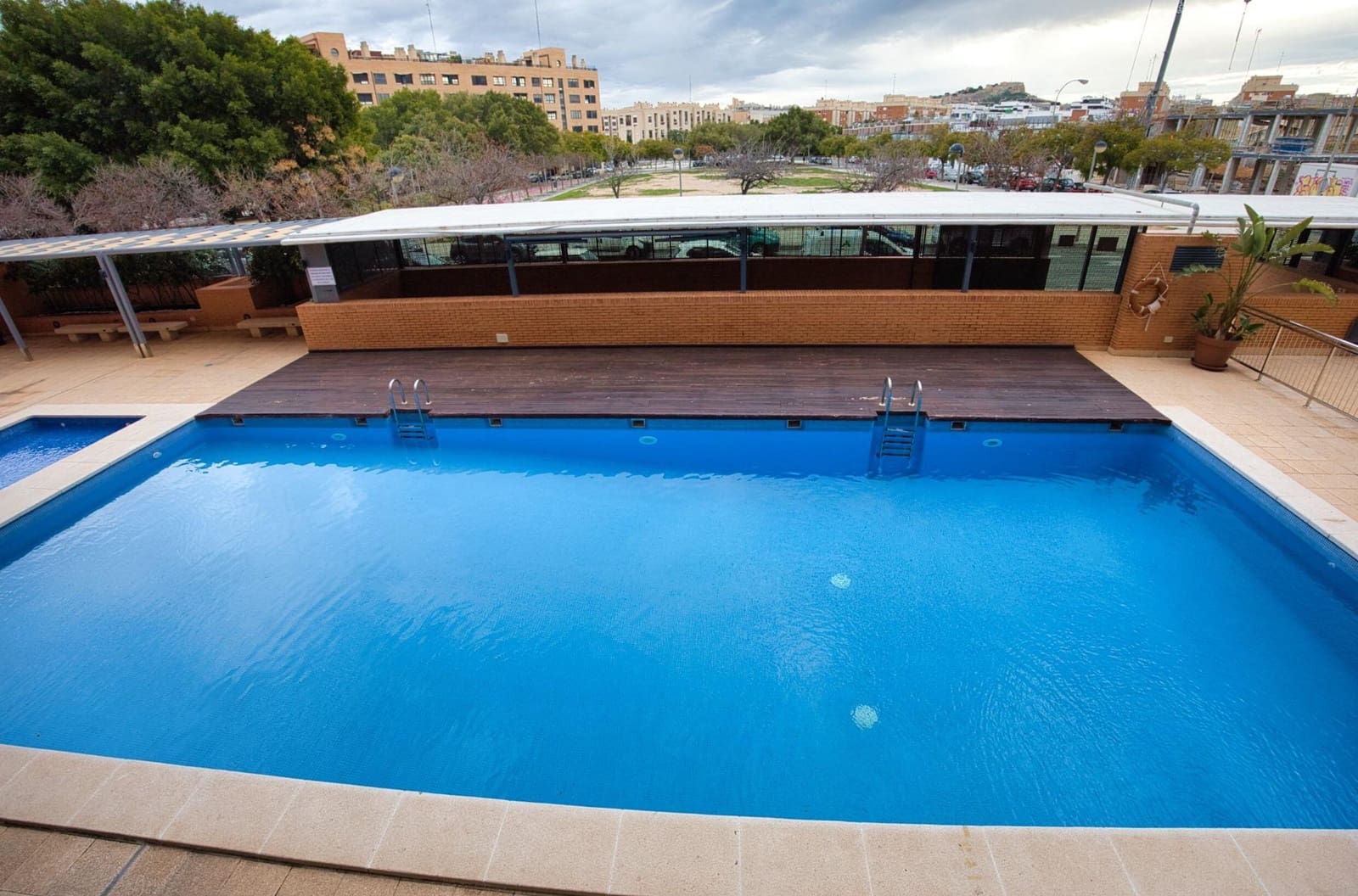 2 makuuhuone Kattohuoneisto myytävänä paikassa Alicante kaupunki mukana uima-altaan - 460 000 € (Ref: 9591550)