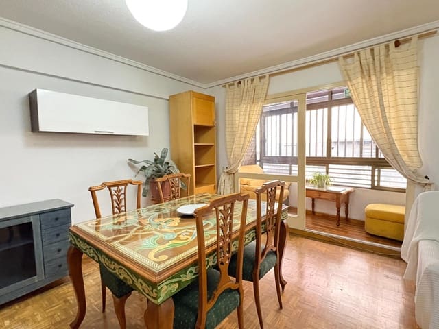 Piso de 4 habitaciones en Mercado, Alicante / Alacant ciudad en venta - 385.000 € (Ref: 9605182)