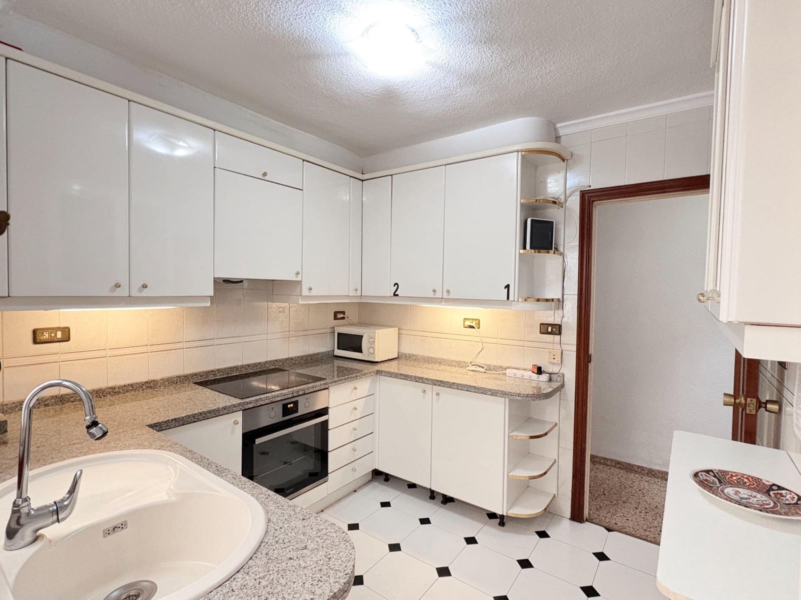 4 soveværelse Lejlighed til salg i Alicante by - € 385.000 (Ref: 9605182)