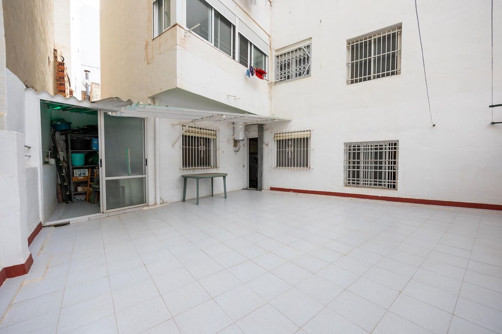 4 sovrum Lägenhet till salu i Alicante stad - 236 000 € (Ref: 9630291)