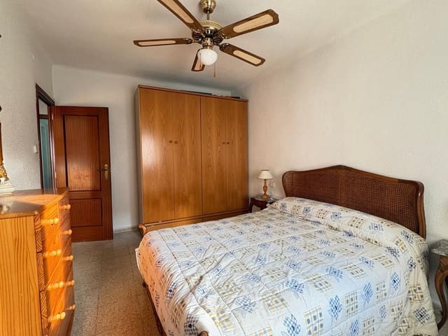 3 sovrum Lägenhet till salu i Alicante stad - 139 000 € (Ref: 9720198)