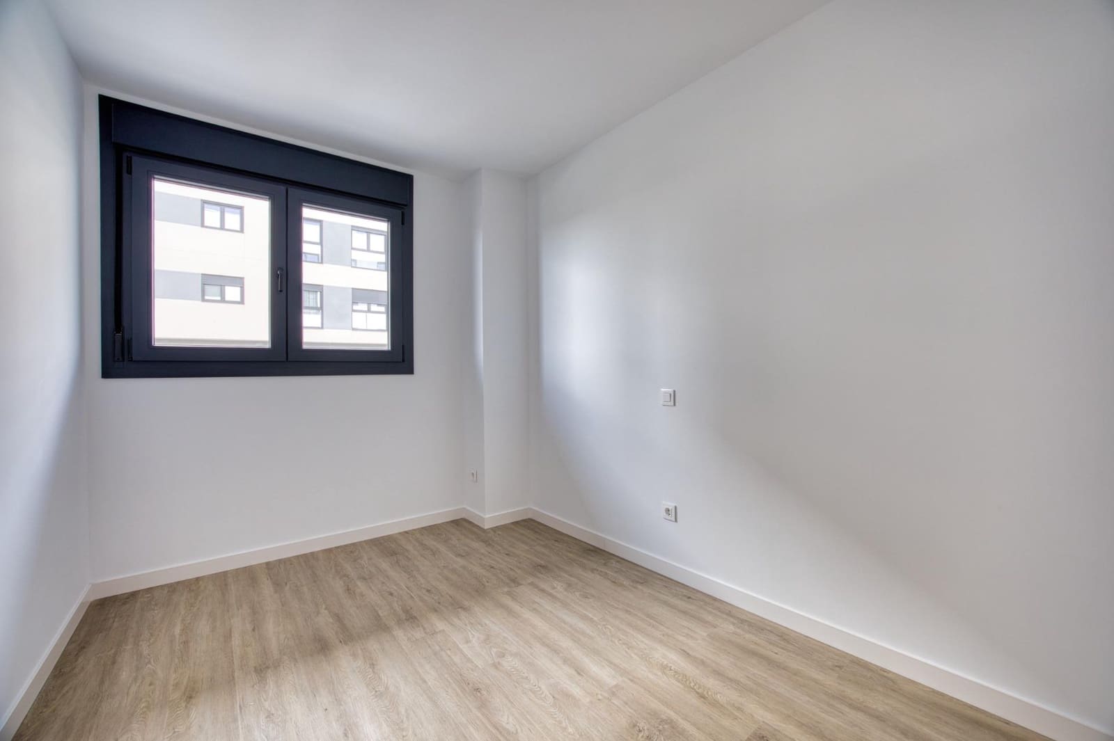 3 sypialnia Mieszkanie na sprzedaż w Miasto Alicante / Alacant z basenem garażem - 369 000 € (Ref: 9773281)