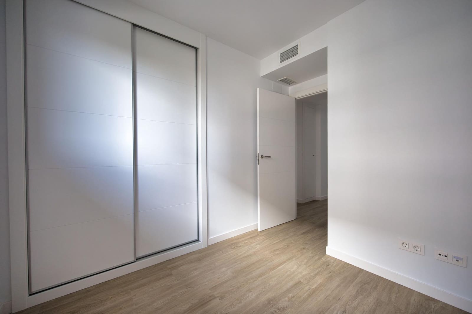 3 sypialnia Mieszkanie na sprzedaż w Miasto Alicante / Alacant z basenem garażem - 369 000 € (Ref: 9773281)