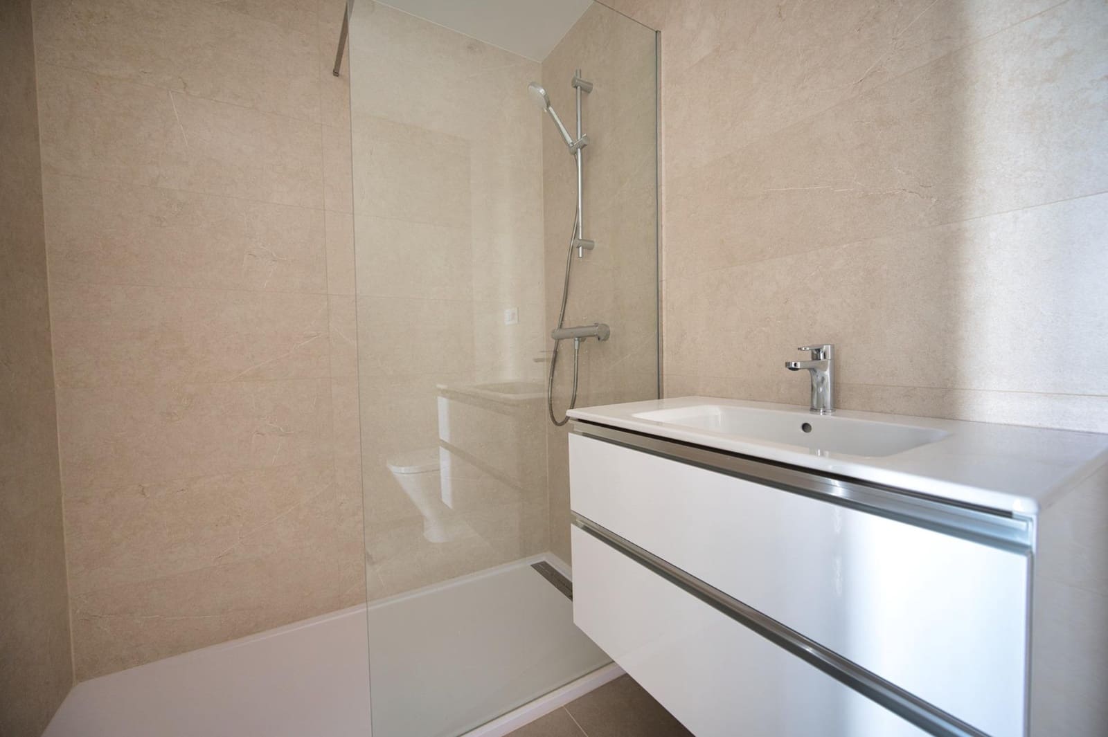 3 sypialnia Mieszkanie na sprzedaż w Miasto Alicante / Alacant z basenem garażem - 369 000 € (Ref: 9773281)