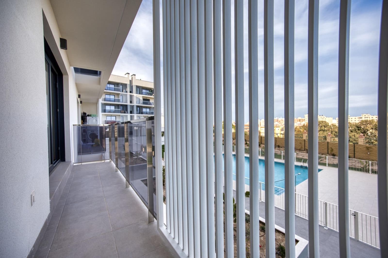 3 sypialnia Mieszkanie na sprzedaż w Miasto Alicante / Alacant z basenem garażem - 369 000 € (Ref: 9773281)