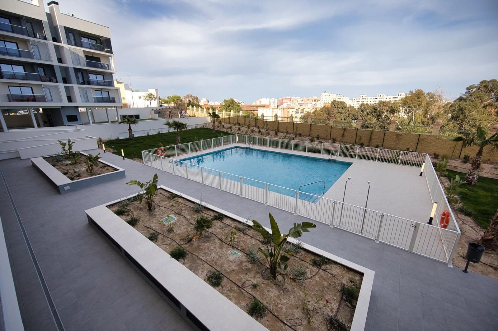 3 sypialnia Mieszkanie na sprzedaż w Miasto Alicante / Alacant z basenem garażem - 369 000 € (Ref: 9773281)