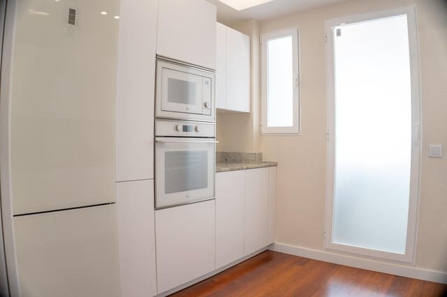 3 slaapkamer Flat te koop in Ensanche - Diputacion, Alicante stad - € 415.000 (Ref: 9773284)