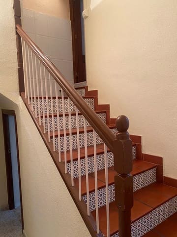4 bedroom Apartment for sale in Petrel / Petrer - € 79,500 (Ref: 9794873)