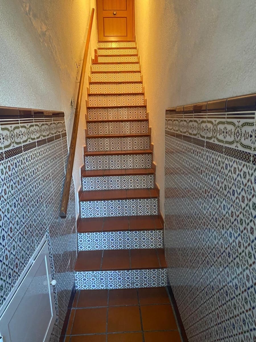 4 bedroom Apartment for sale in Petrel / Petrer - € 79,500 (Ref: 9794873)