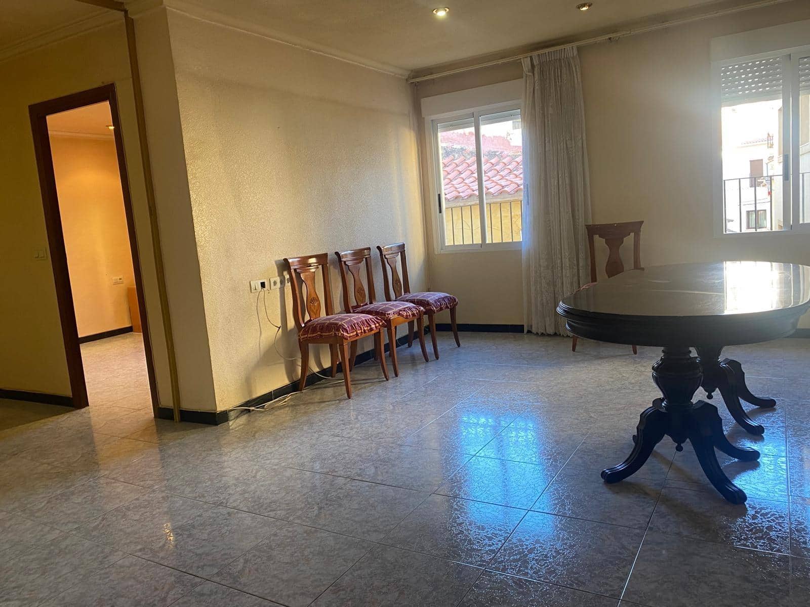 4 bedroom Apartment for sale in Petrel / Petrer - € 79,500 (Ref: 9794873)