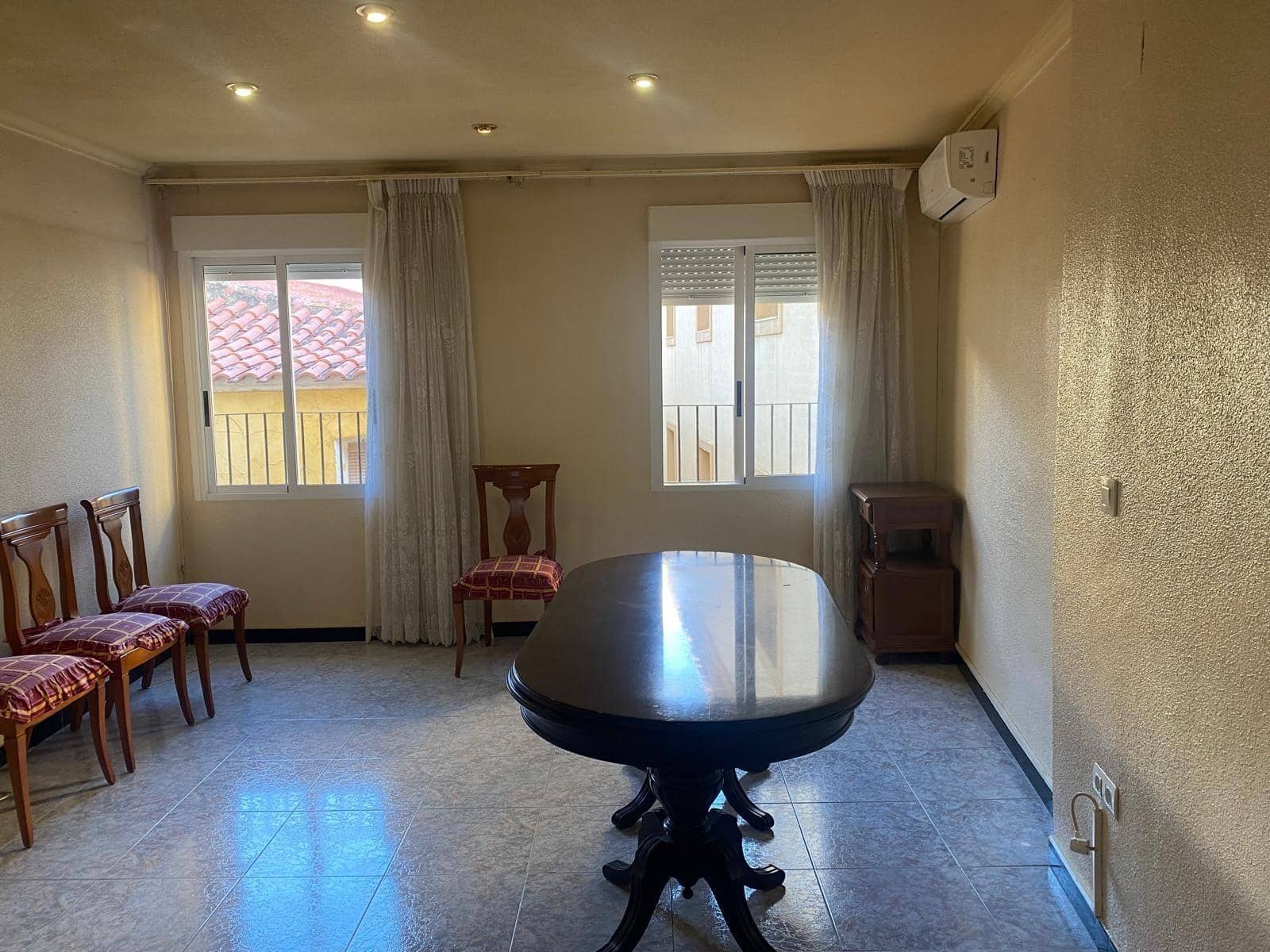 4 bedroom Apartment for sale in Petrel / Petrer - € 79,500 (Ref: 9794873)