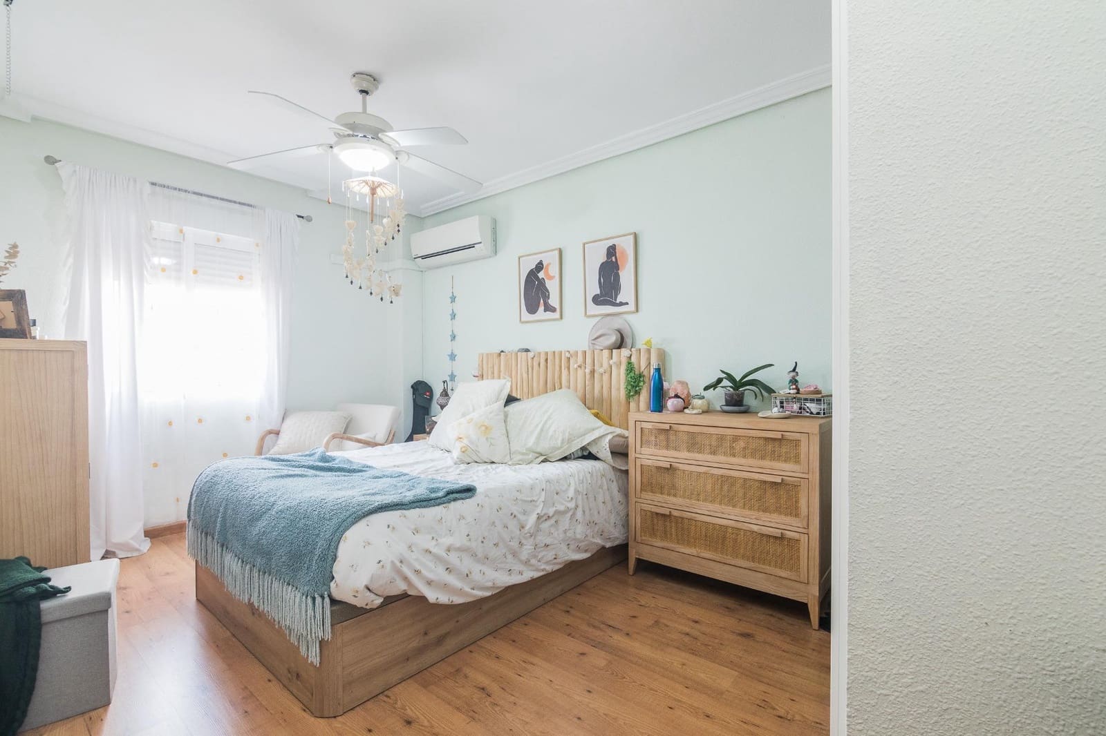 2 Zimmer Penthouse zu verkaufen in Alicante / Alacant Stadt mit Garage - 290.000 € (Ref: 9799463)