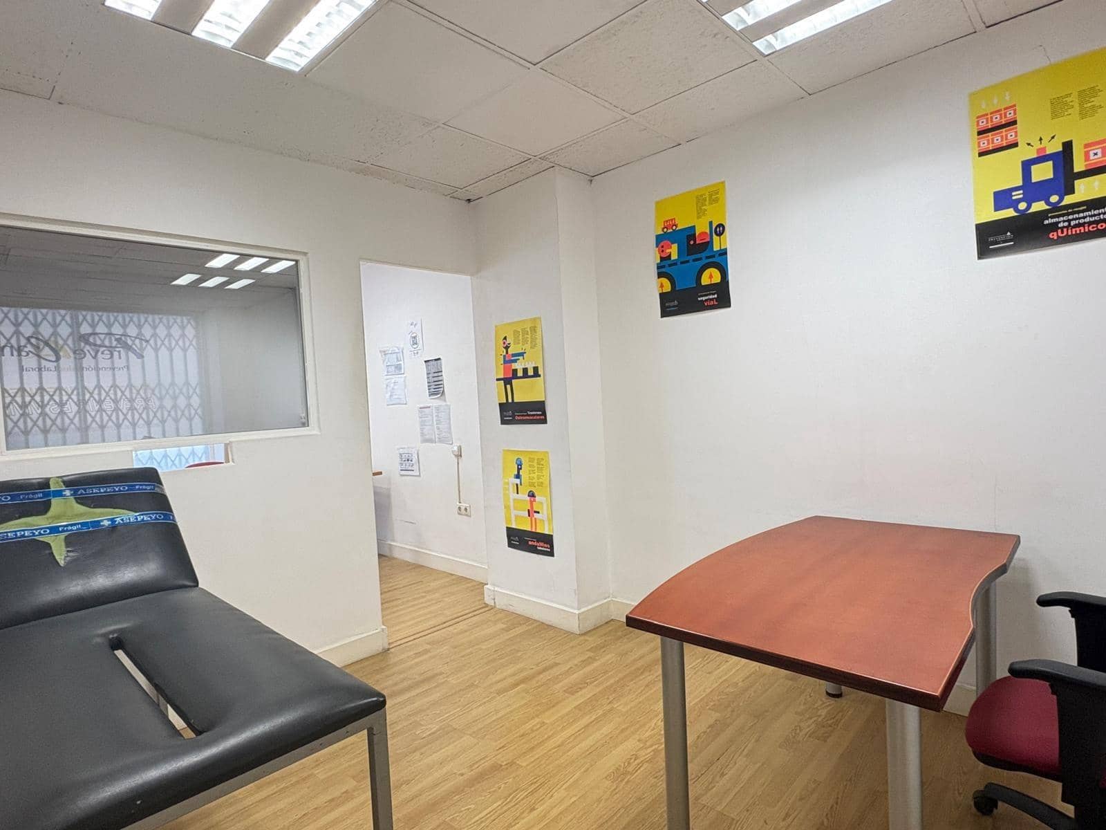 6 soveværelse Erhverv til leje i Alicante by - € 900 (Ref: 9804539)