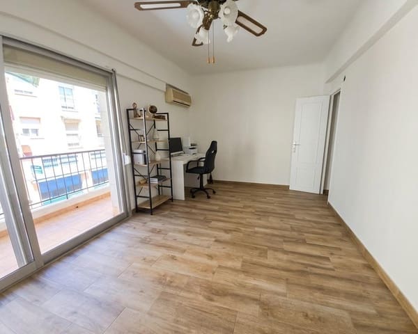 2 camera da letto Appartamento da affittare in Florida Baja, Alicante città - 950 € (Rif: 9831726)