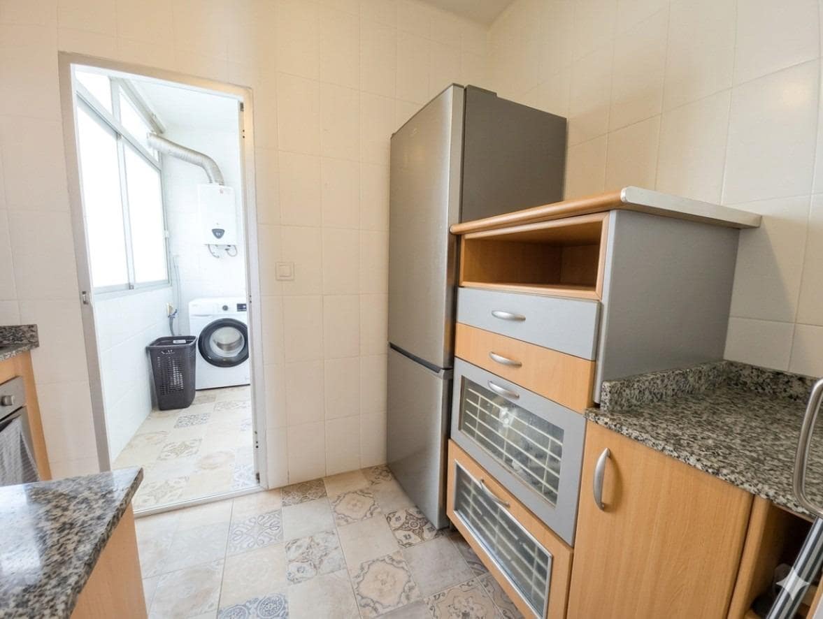 2 soverom Leilighet til leie i Alicante by - € 950 (Ref: 9831726)