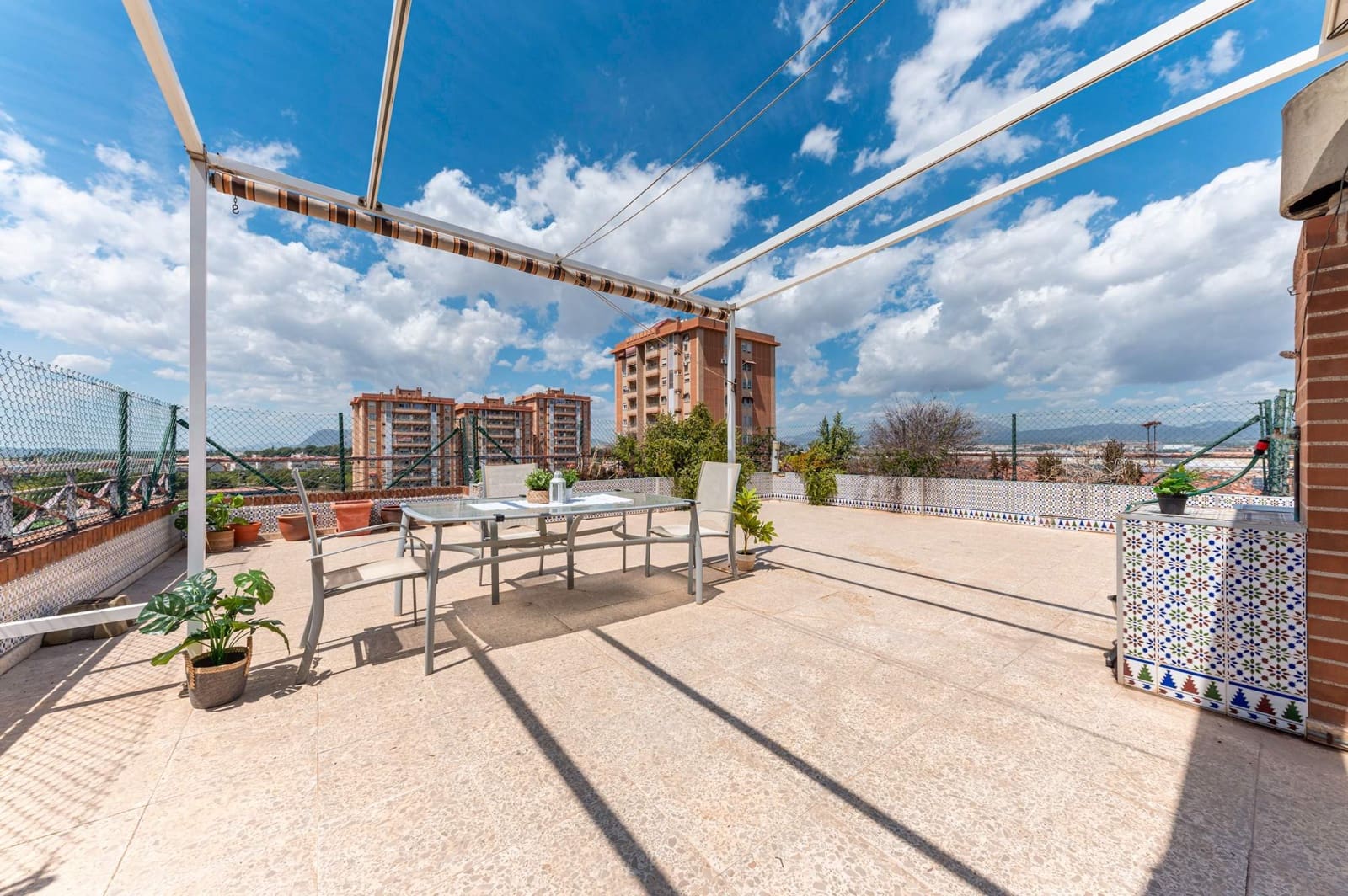 3 sypialnia Penthouse na sprzedaż w Miasto Alicante / Alacant z basenem garażem - 343 000 € (Ref: 9831728)