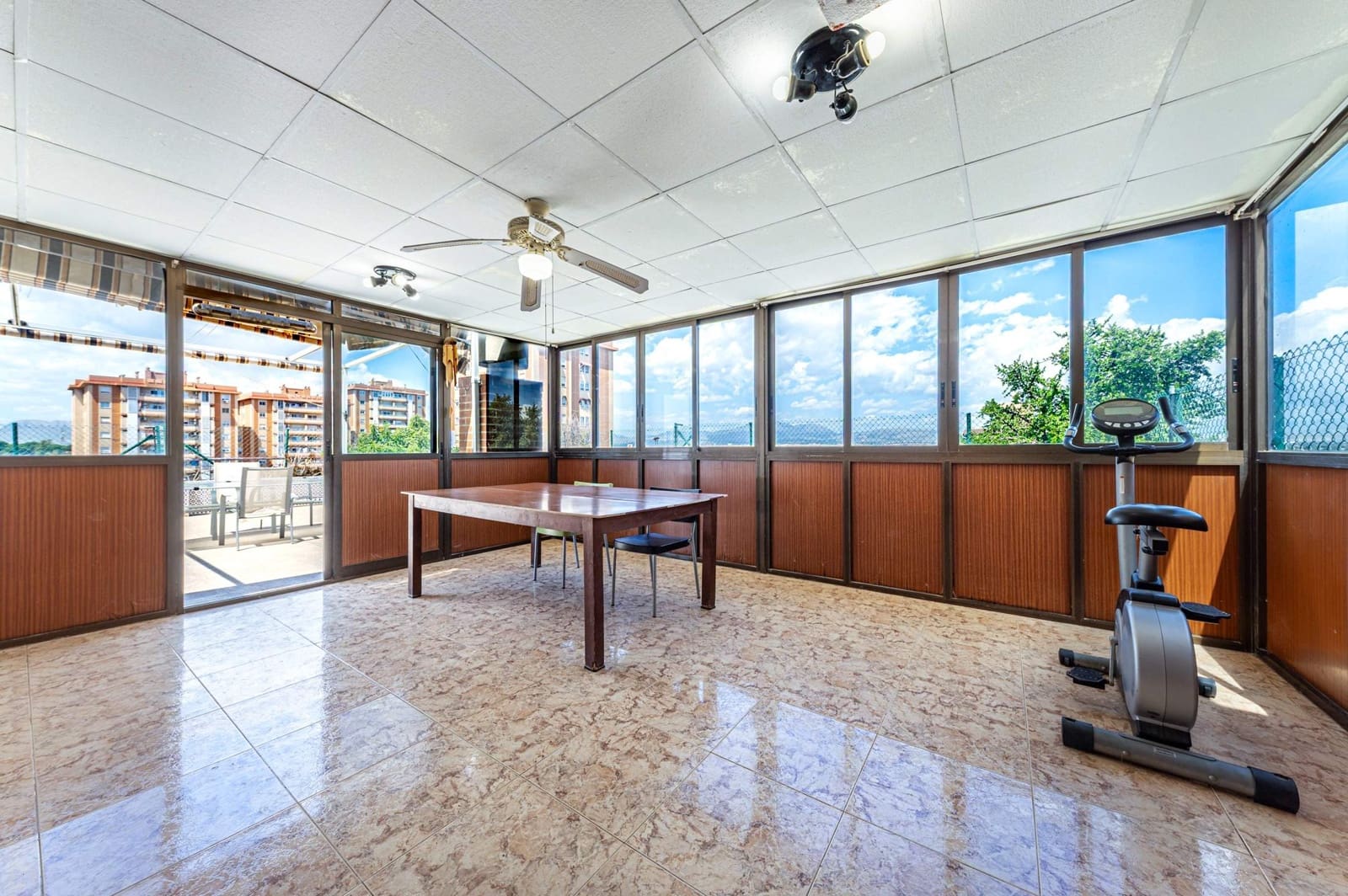 3 sypialnia Penthouse na sprzedaż w Miasto Alicante / Alacant z basenem garażem - 343 000 € (Ref: 9831728)