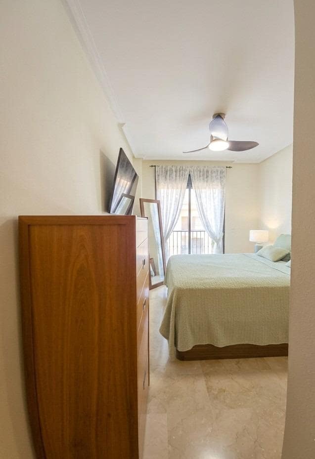 3 sovrum Lägenhet till salu i Alicante stad med pool garage - 320 000 € (Ref: 9882095)