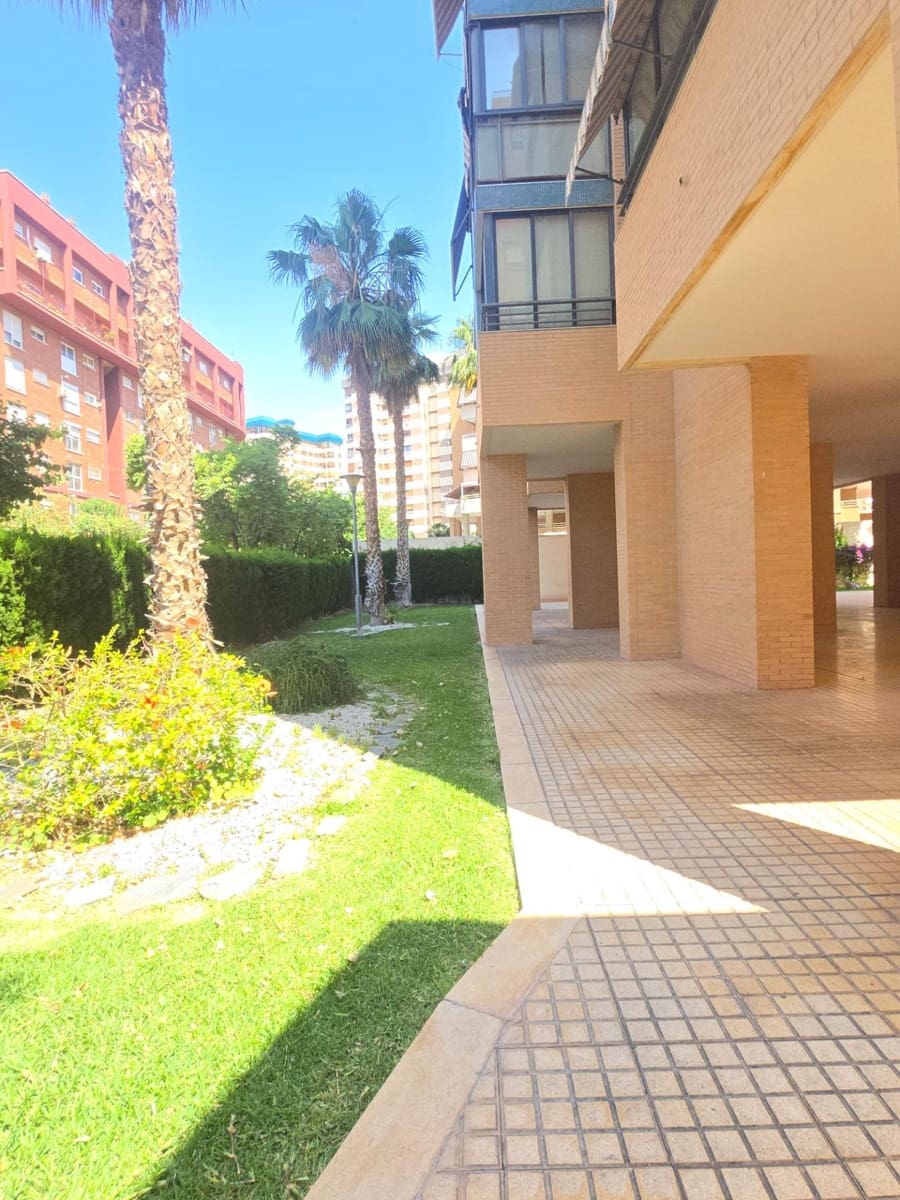 3 sovrum Lägenhet till salu i Alicante stad med pool garage - 320 000 € (Ref: 9882095)