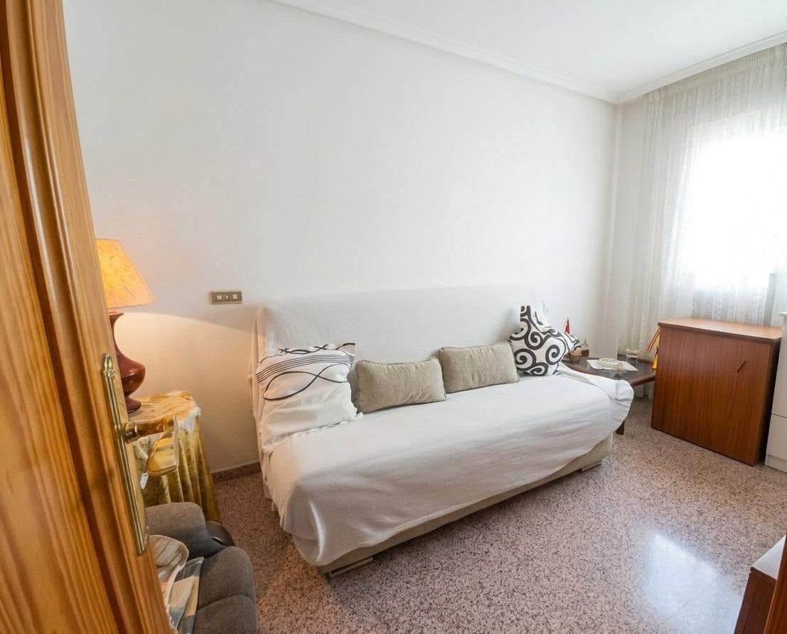 4 sovrum Lägenhet till salu i Catral - 115 000 € (Ref: 9882096)
