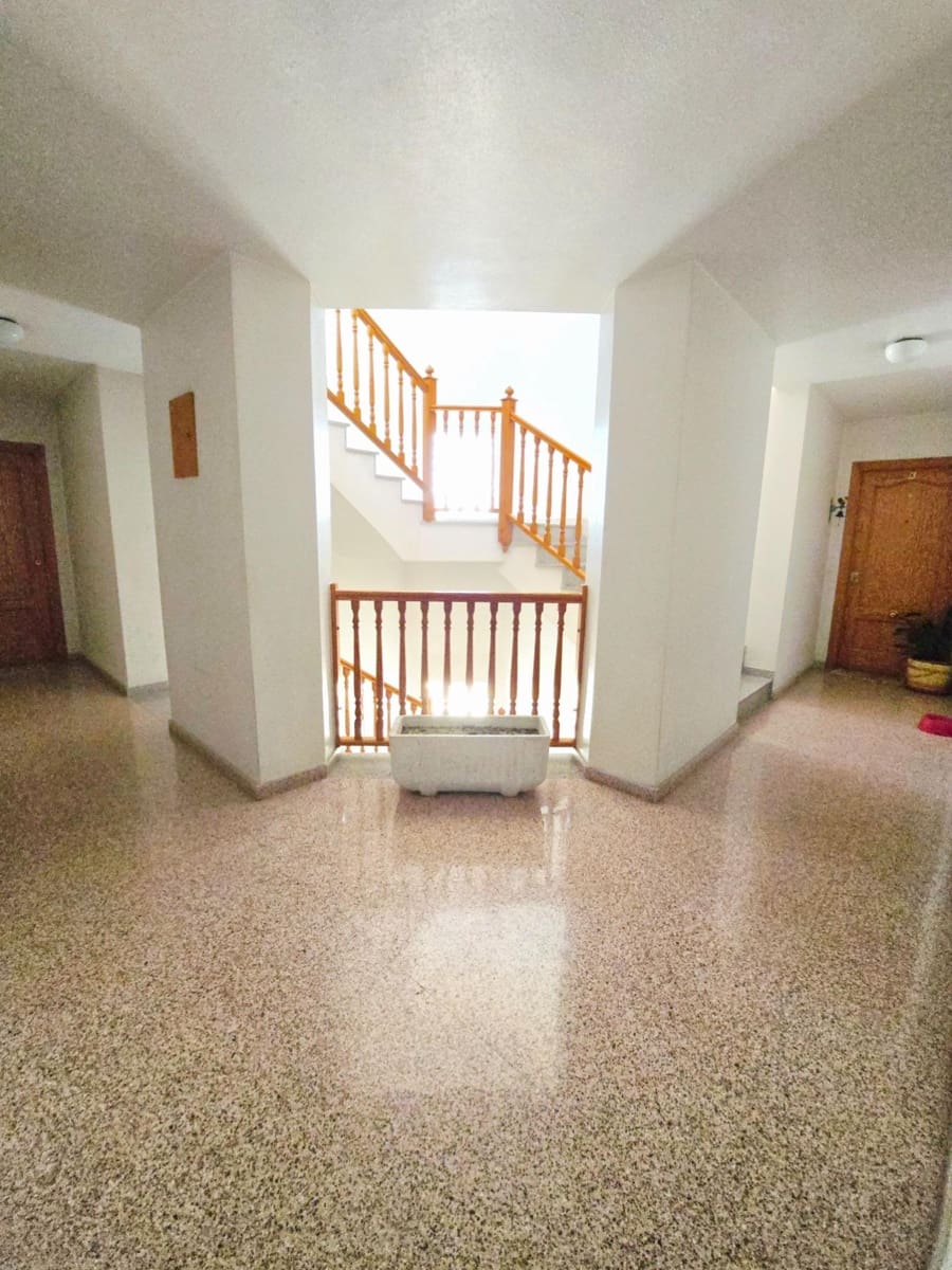 4 sovrum Lägenhet till salu i Catral - 115 000 € (Ref: 9882096)