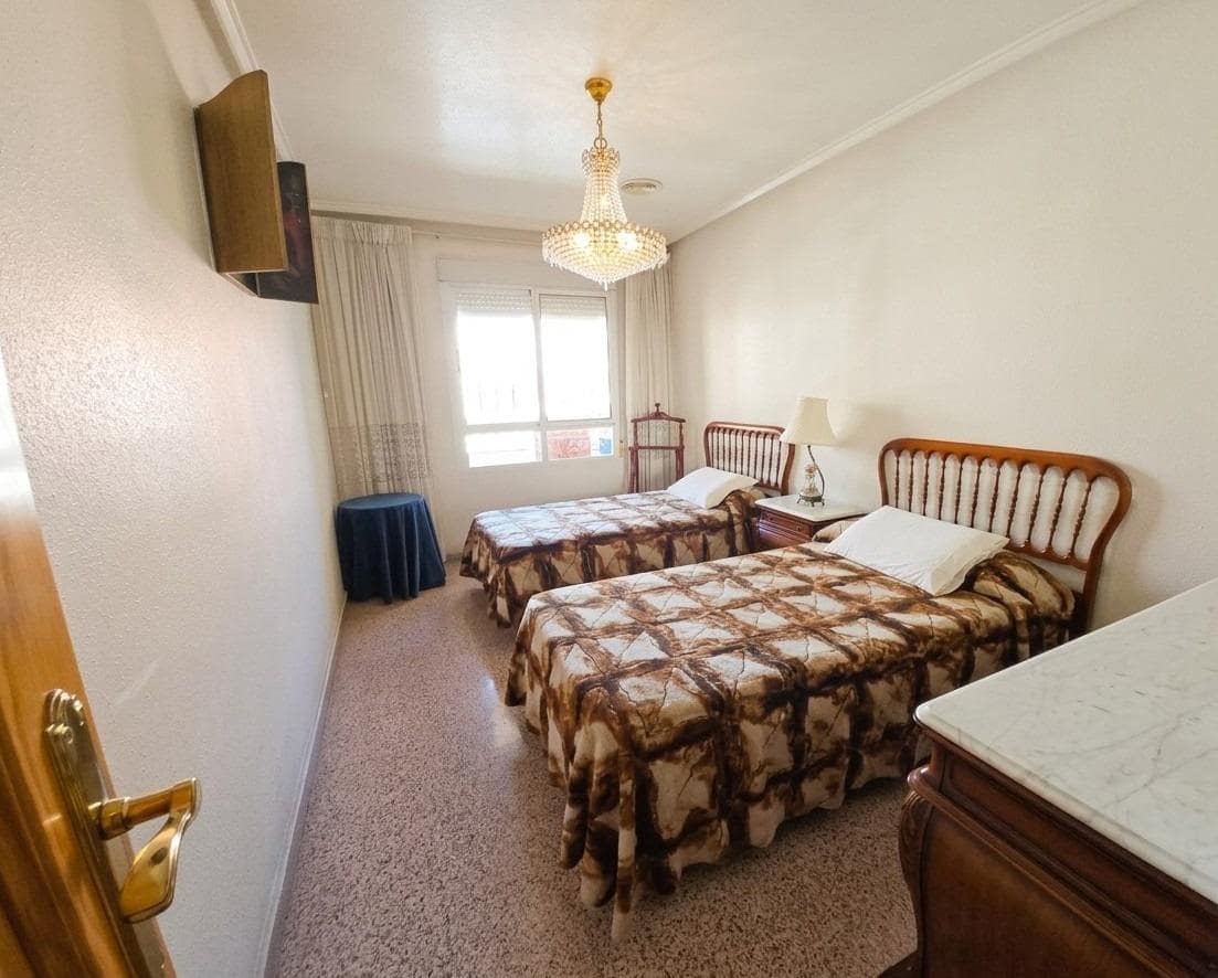 4 sovrum Lägenhet till salu i Catral - 115 000 € (Ref: 9882096)