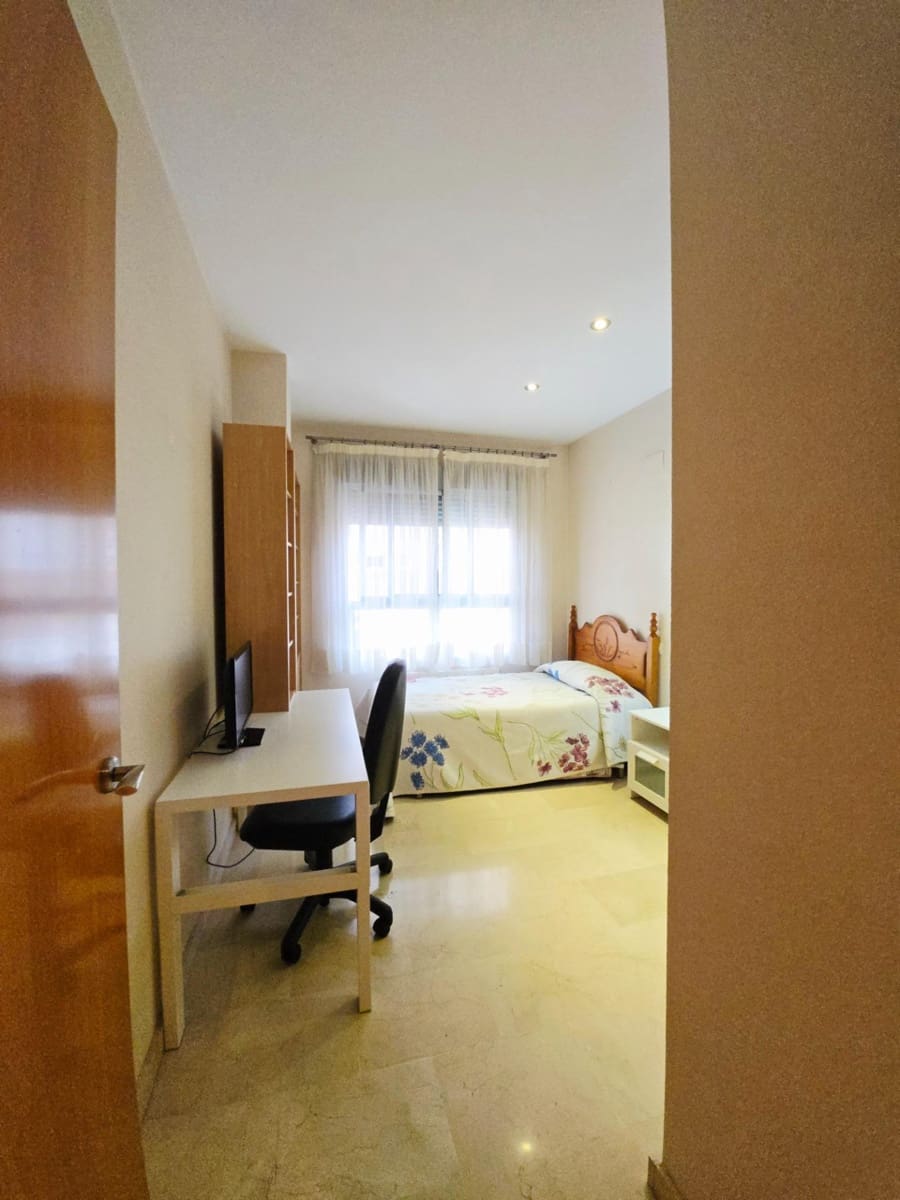 3 bedroom Flat for sale in Elda with garage - € 179,500 (Ref: 9892548)