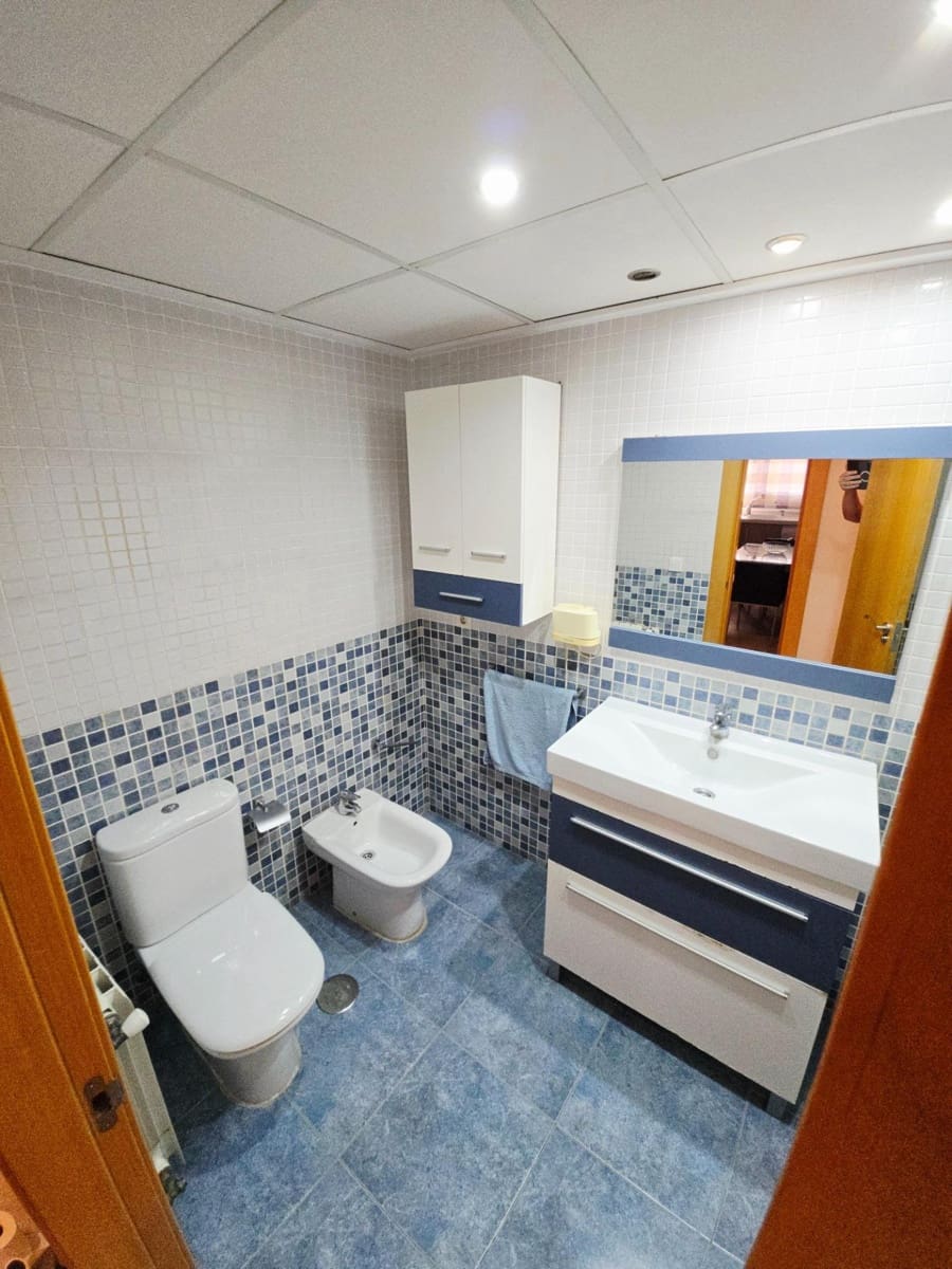 3 bedroom Flat for sale in Elda with garage - € 179,500 (Ref: 9892548)