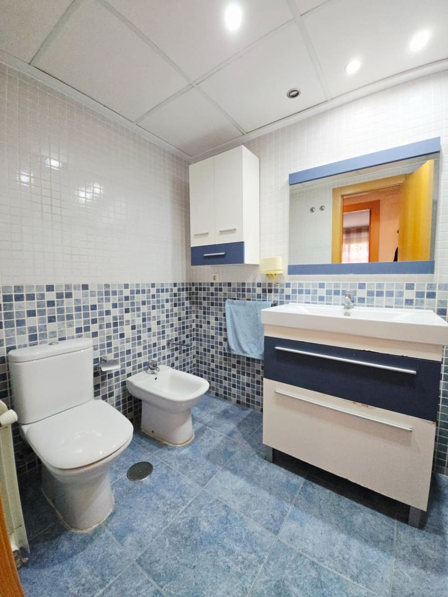 3 bedroom Flat for sale in Elda with garage - € 179,500 (Ref: 9892548)