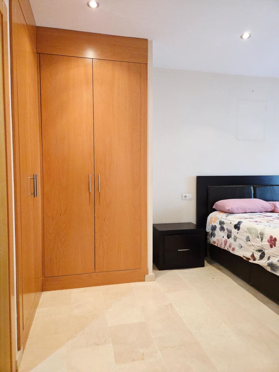 3 bedroom Flat for sale in Elda with garage - € 179,500 (Ref: 9892548)