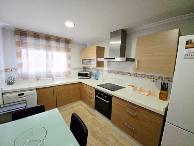 3 bedroom Flat for sale in Elda with garage - € 179,500 (Ref: 9892548)