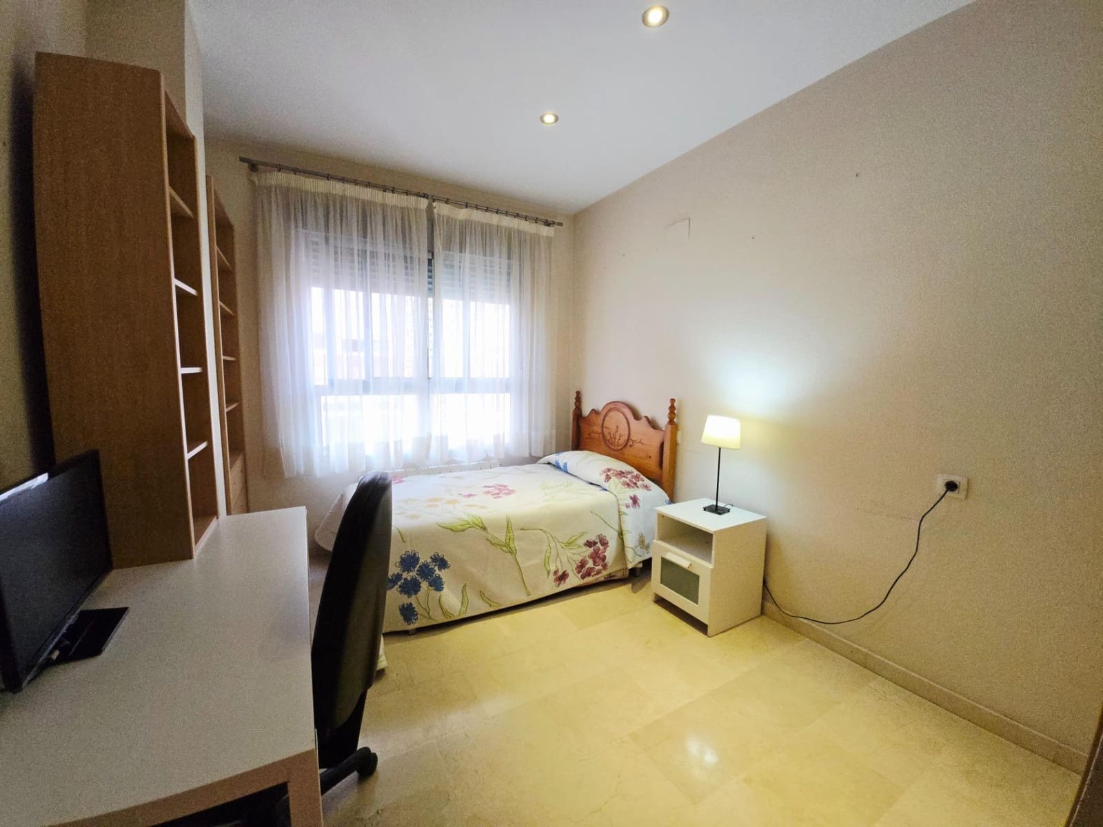 3 bedroom Flat for sale in Elda with garage - € 179,500 (Ref: 9892548)