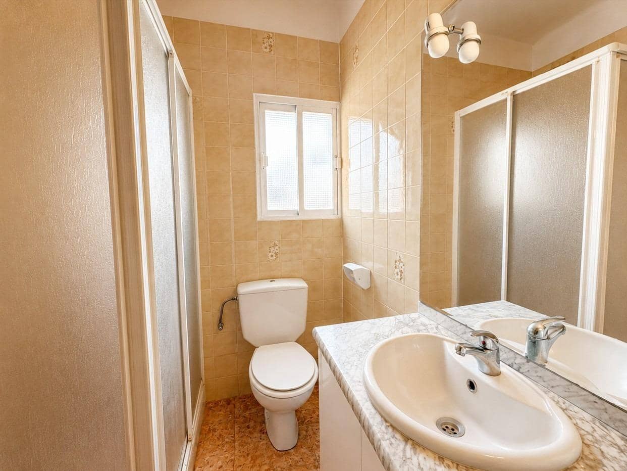 4 bedroom Villa for sale in Busot with pool garage - € 350,000 (Ref: 9900236)
