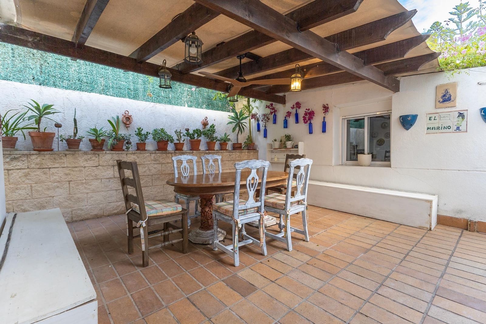 6 bedroom Villa for sale in El Campello with garage - € 525,000 (Ref: 9929557)
