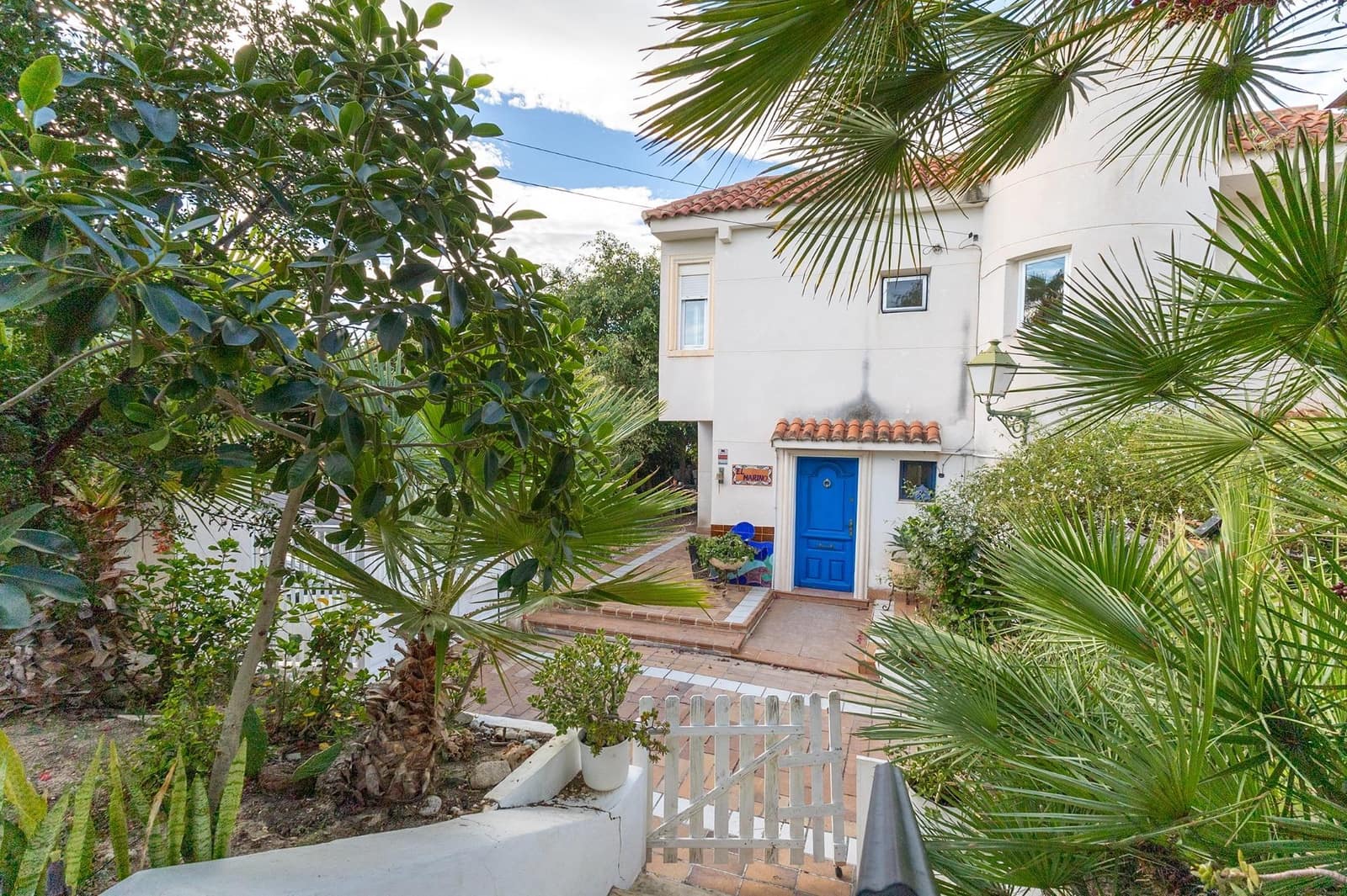 6 bedroom Villa for sale in El Campello with garage - € 525,000 (Ref: 9929557)