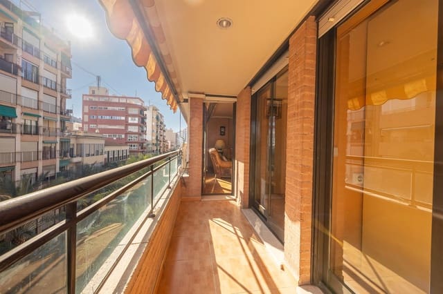 4 slaapkamer Flat te koop in Alicante stad met garage - € 410.000 (Ref: 9949979)