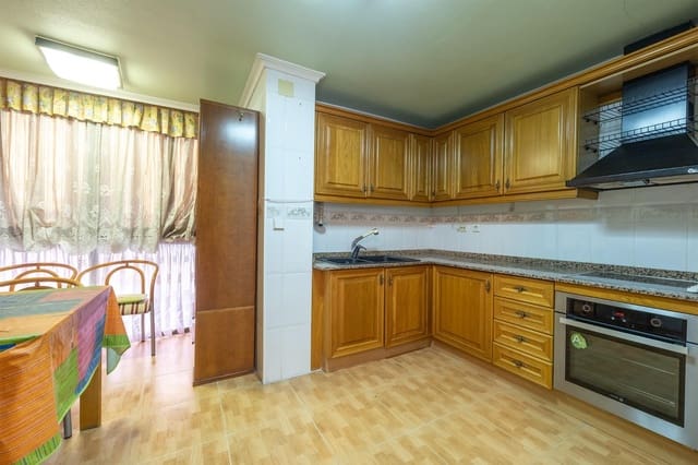 4 slaapkamer Flat te koop in Alicante stad met garage - € 410.000 (Ref: 9949979)