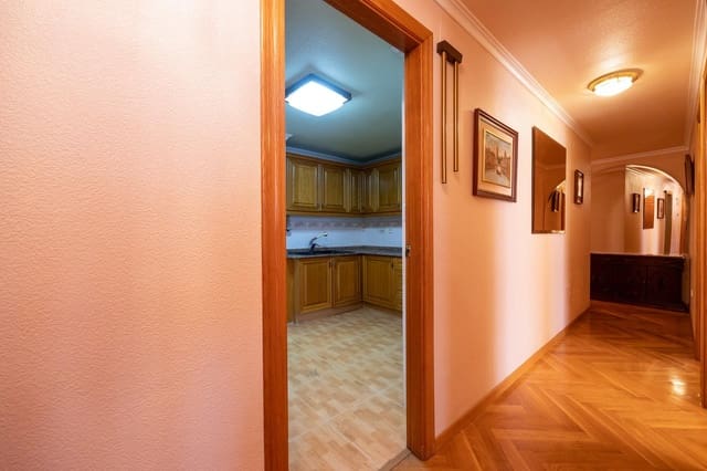 4 slaapkamer Flat te koop in Alicante stad met garage - € 410.000 (Ref: 9949979)