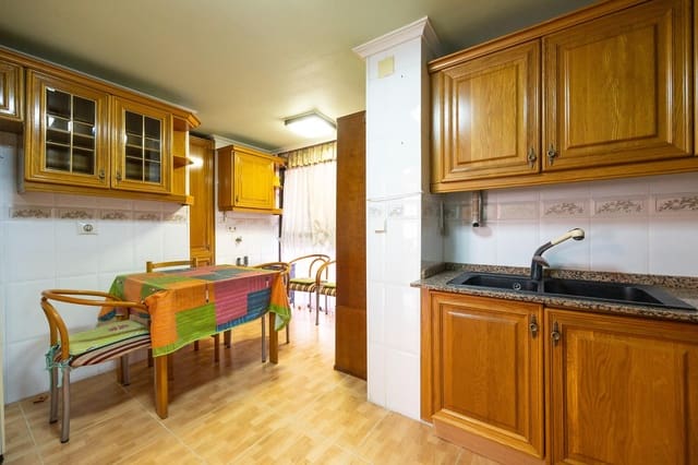 4 slaapkamer Flat te koop in Alicante stad met garage - € 410.000 (Ref: 9949979)